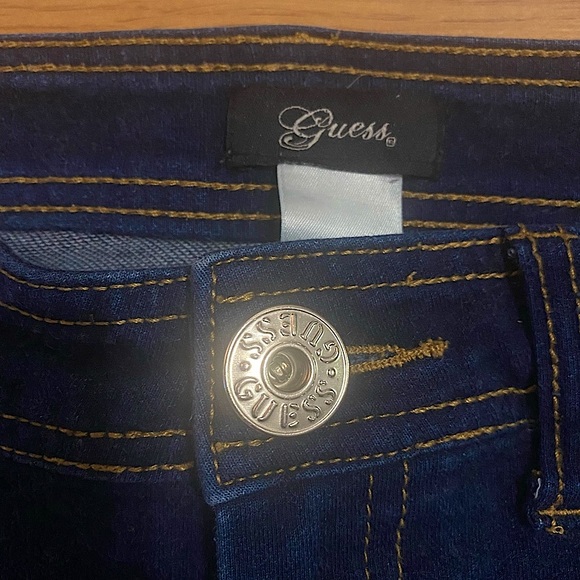 GUESS Skinny Jeans - Picture 4 of 5